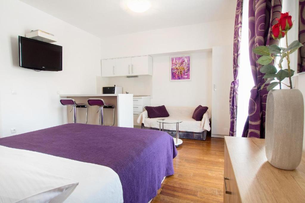 Bed & Breakfast Pino Podstrana Luaran gambar
