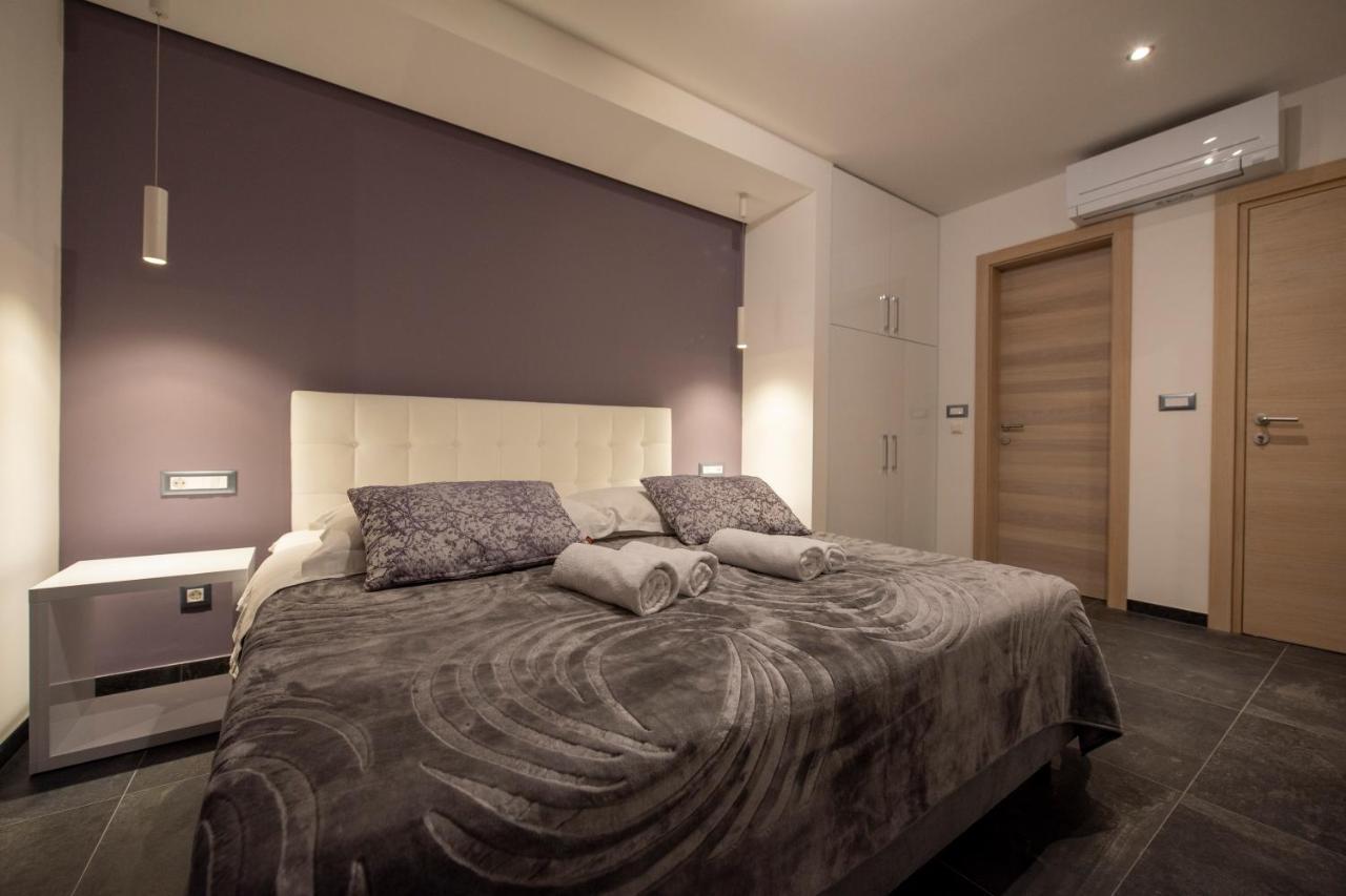 Bed & Breakfast Pino Podstrana Luaran gambar