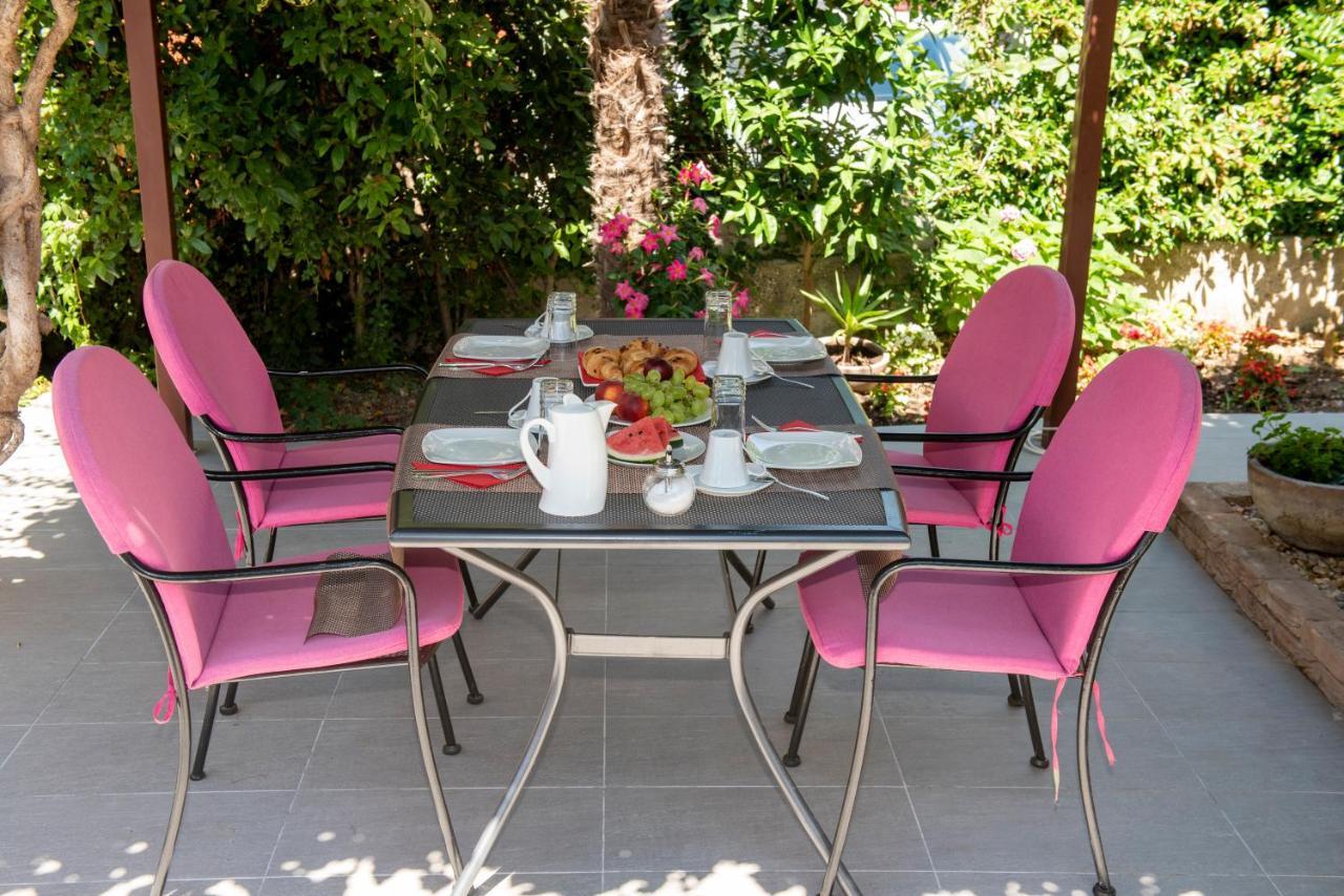 Bed & Breakfast Pino Podstrana Luaran gambar